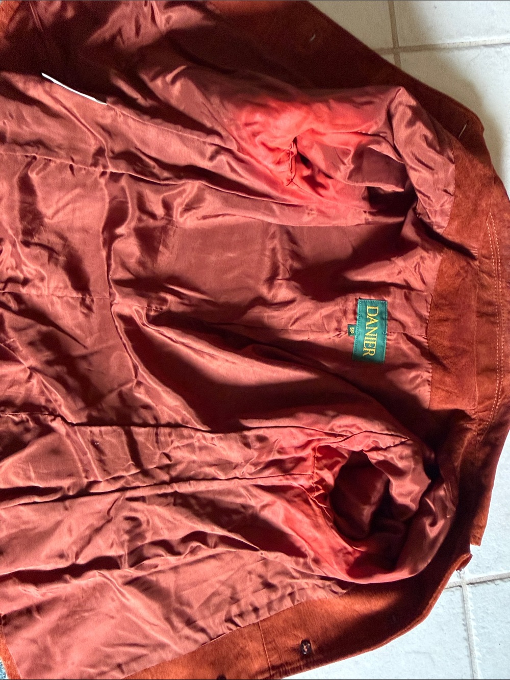 Women's Danier Rust Button-Front Jacket - Picture 8 of 8